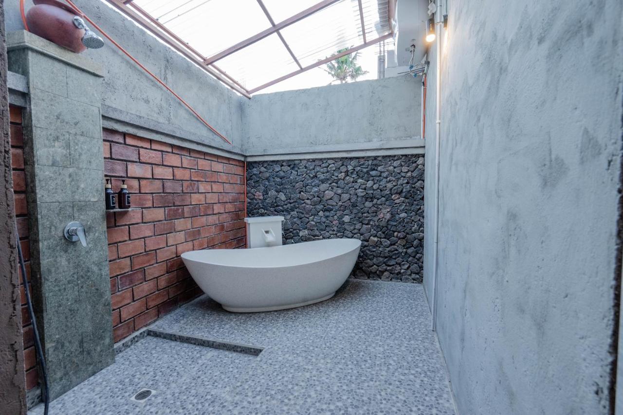 Garvi Villa Karangasem Eksteriør bilde