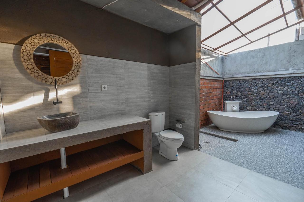 Garvi Villa Karangasem Eksteriør bilde